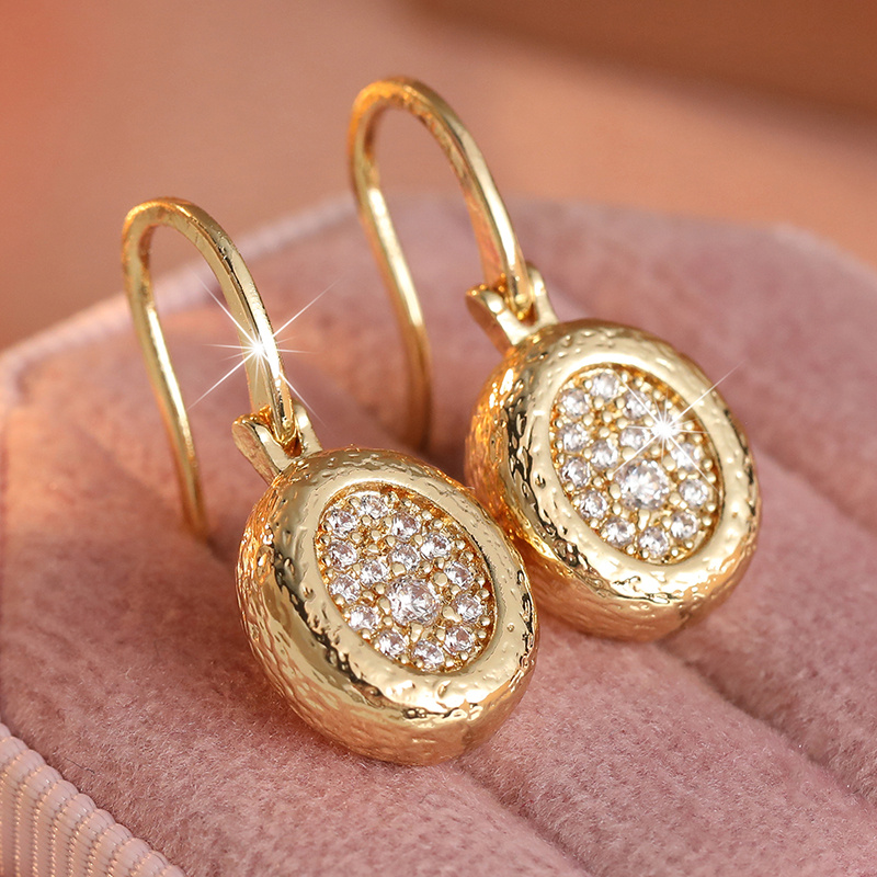 Micro-Set Zirconia Stud Earrings with Hammering Texture